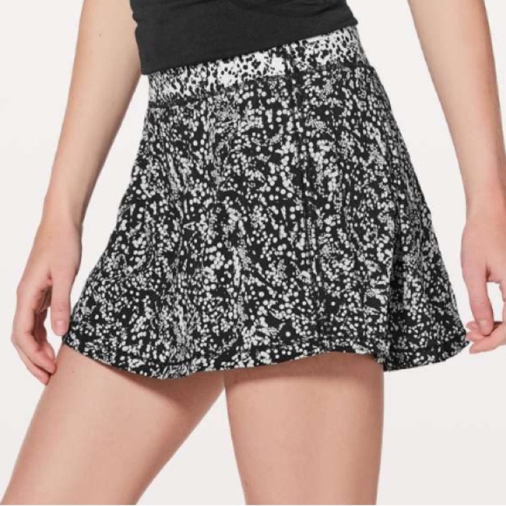 Lululemon‎ | Pace Rival Skirt No Panels Chirasu Black Chirakasu Alpine White 4